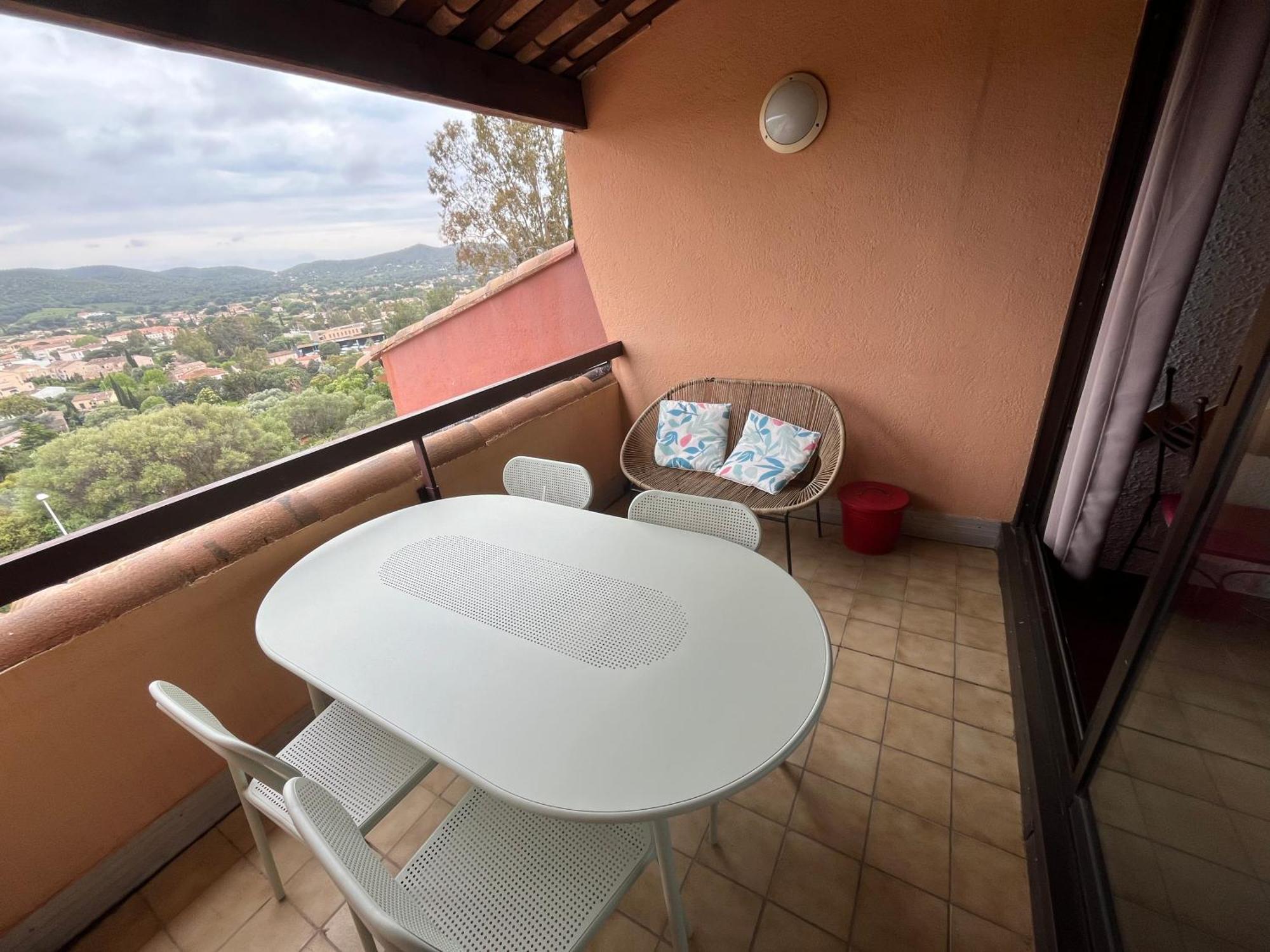 Superbe Duplex 35m2 Vue Avec Piscine *